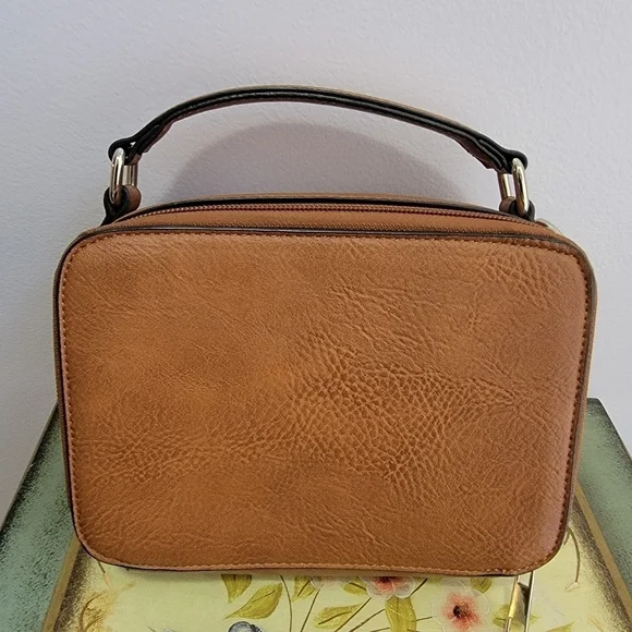 Faux Leather Camel Brown Camera Style Crossbody - Picture 2 of 6